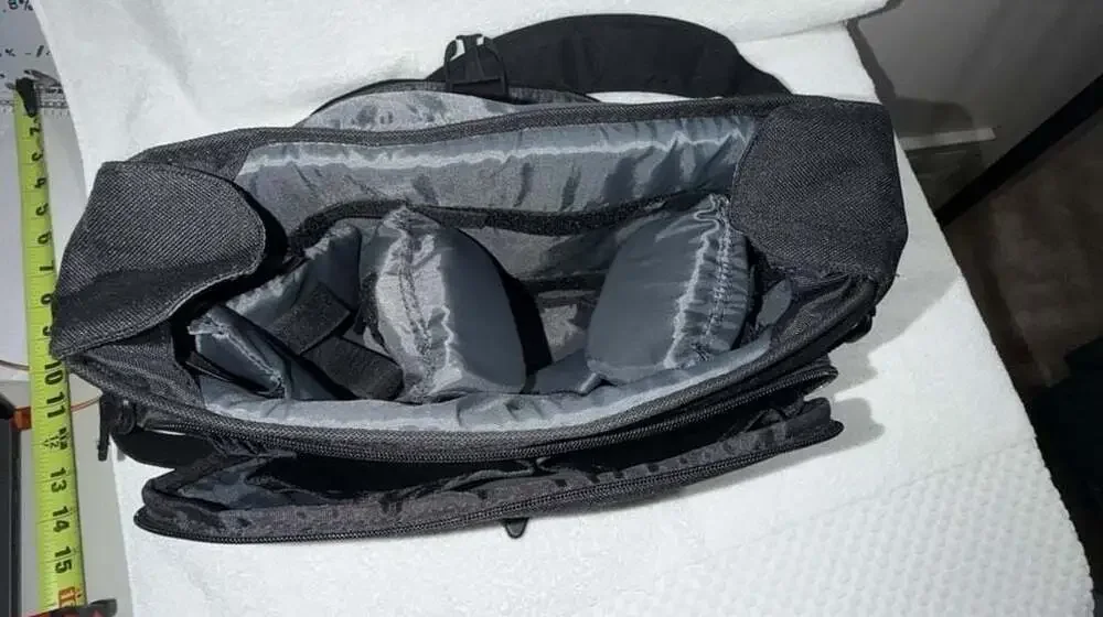 Tamrac Rally Black Canvas Shoulder Messenger Camera Bag